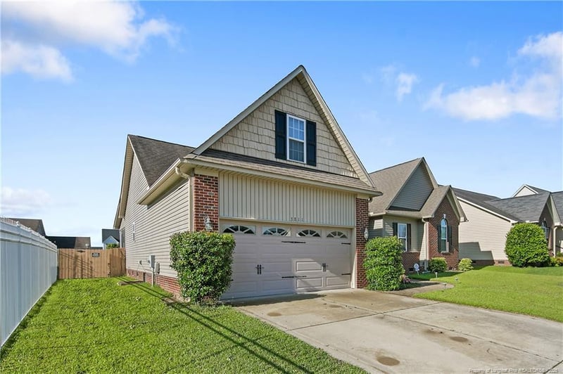 3811 Briargate Ln, Fayetteville, NC 28314