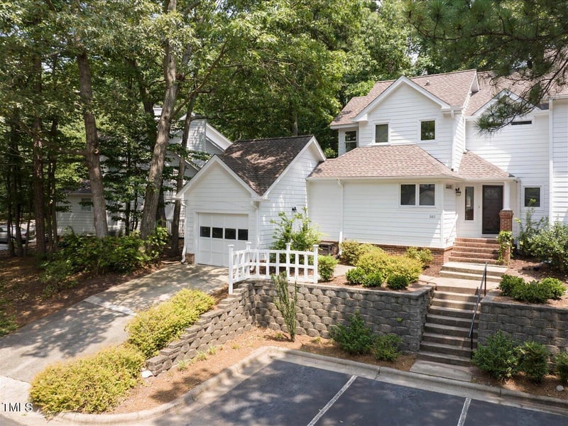 3811 Carnegie Ln, Raleigh, NC 27612