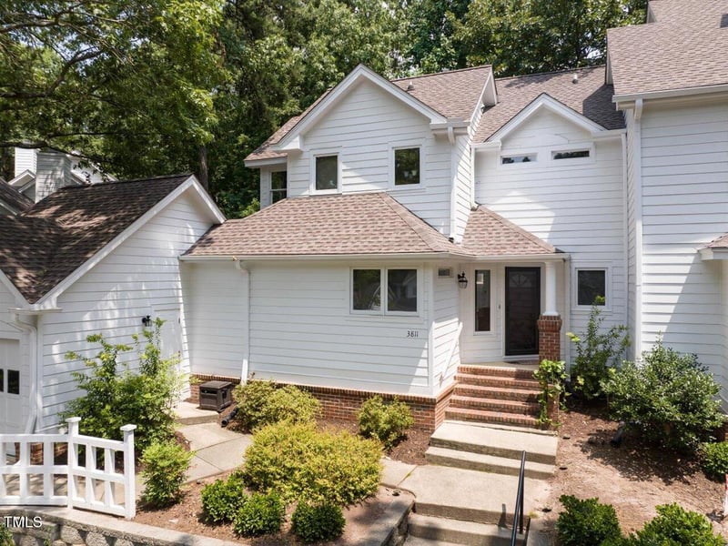 3811 Carnegie Ln, Raleigh, NC 27612