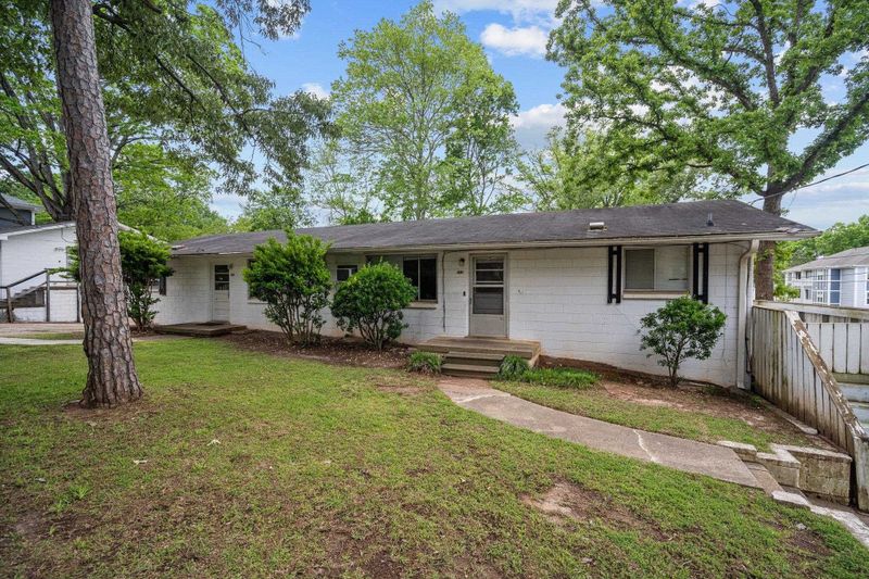 3811 Marcom St, Raleigh, NC 27606
