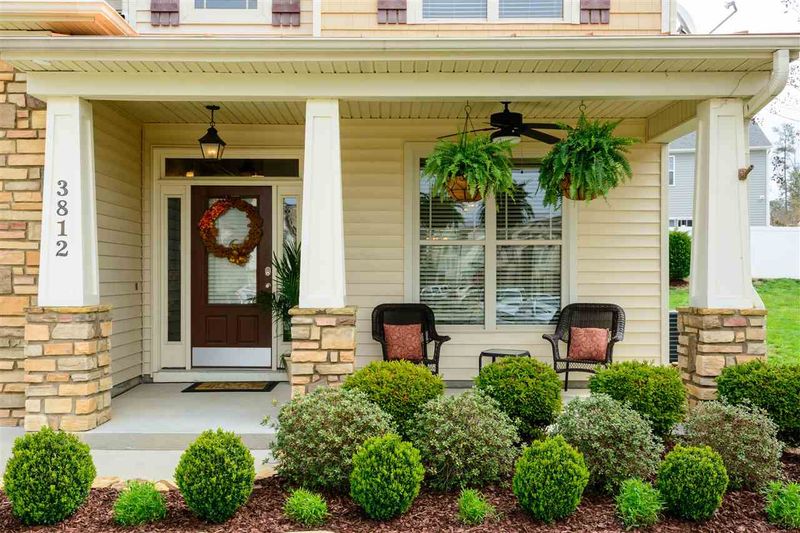 3812 Amandcroft Way, Raleigh, NC 27616