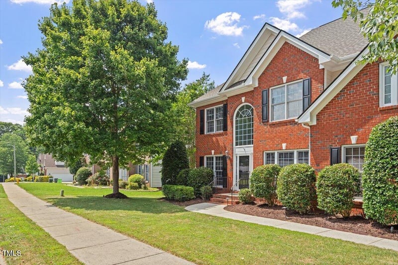3812 Covina Dr, Raleigh, NC 27613