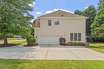 3812 Covina Dr, Raleigh, NC 27613