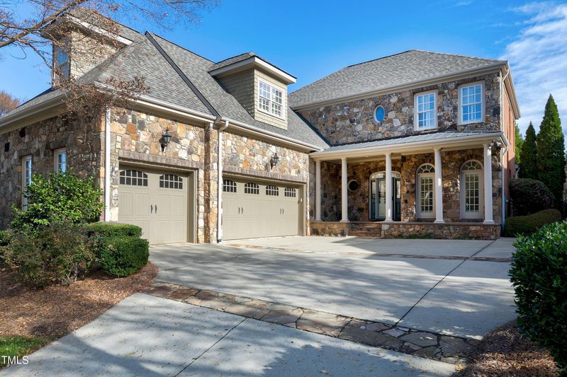 3812 Glen Iris Ln, Raleigh, NC 27612