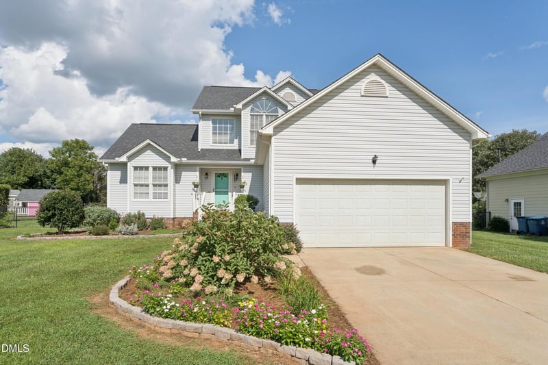 3812 Longmeadow Dr, Mebane, NC 27302