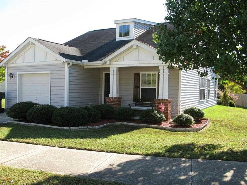 3812 Satinleaf Dr, Raleigh, NC 27616