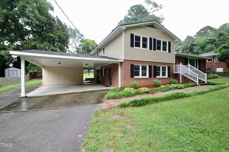 3812 Vesta Dr, Raleigh, NC 27603