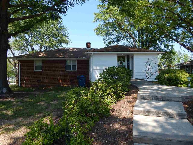 3813 University Dr, Durham, NC 27707