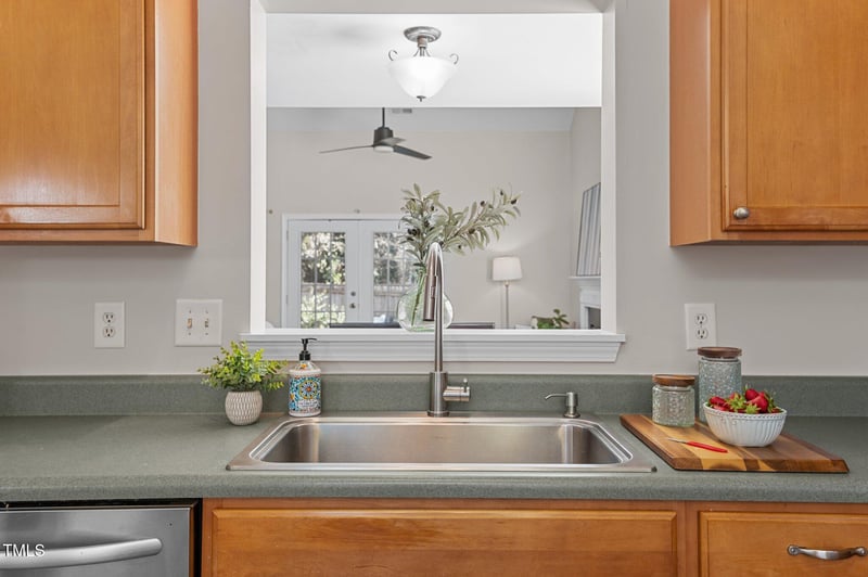 3817 Tyler Bluff Ln, Raleigh, NC 27616