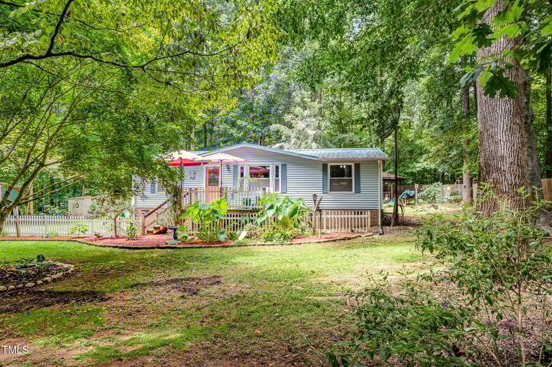 3818 Spring Garden Ct, Mebane, NC 27302