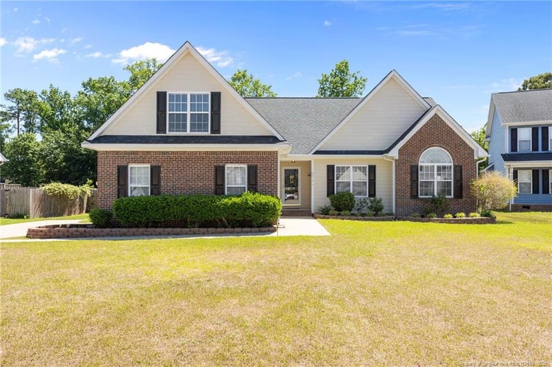3819 Little John Ct, Fayetteville, NC 28306