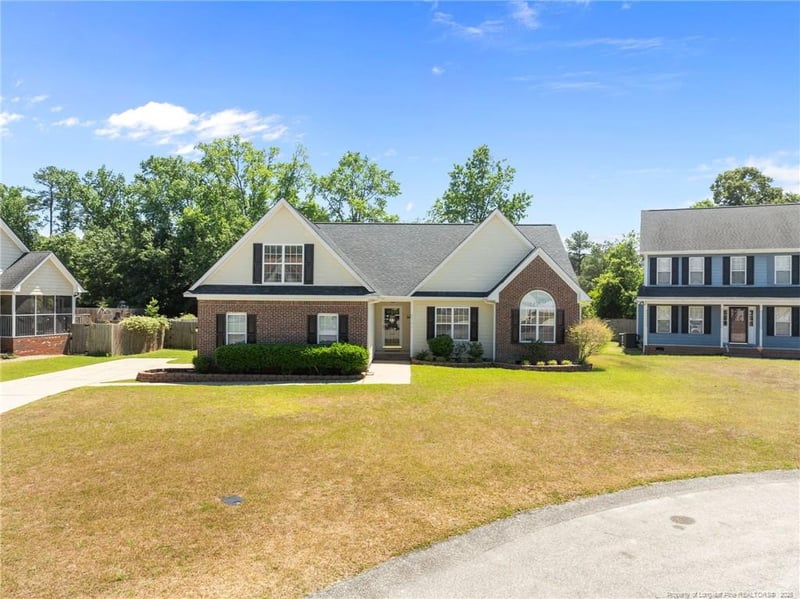 3819 Little John Ct, Fayetteville, NC 28306