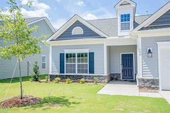 382 Black Oak Ct, Clayton, NC 27520