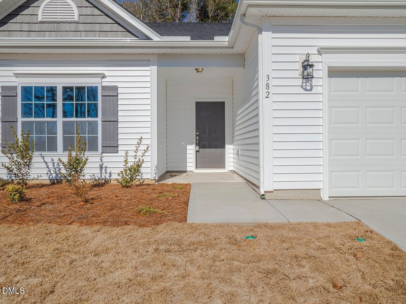 382 Black Oak Ct, Clayton, NC 27520