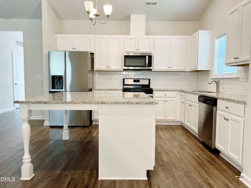 382 Black Oak Ct, Clayton, NC 27520