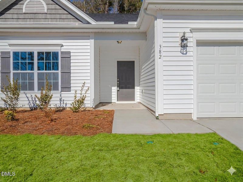 382 Black Oak Ct, Clayton, NC 27520