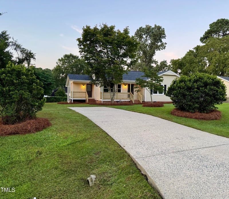 382 Circle Dr, Angier, NC 27501