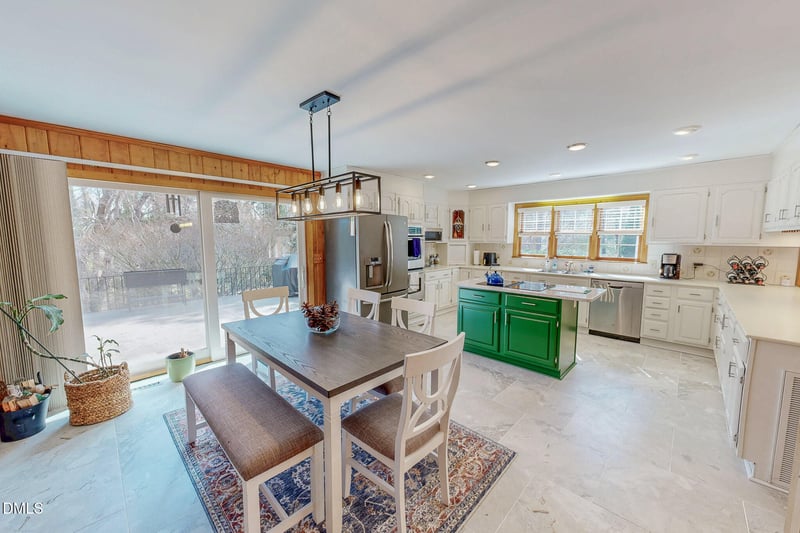382 Wimbledon Dr, Roxboro, NC 27573