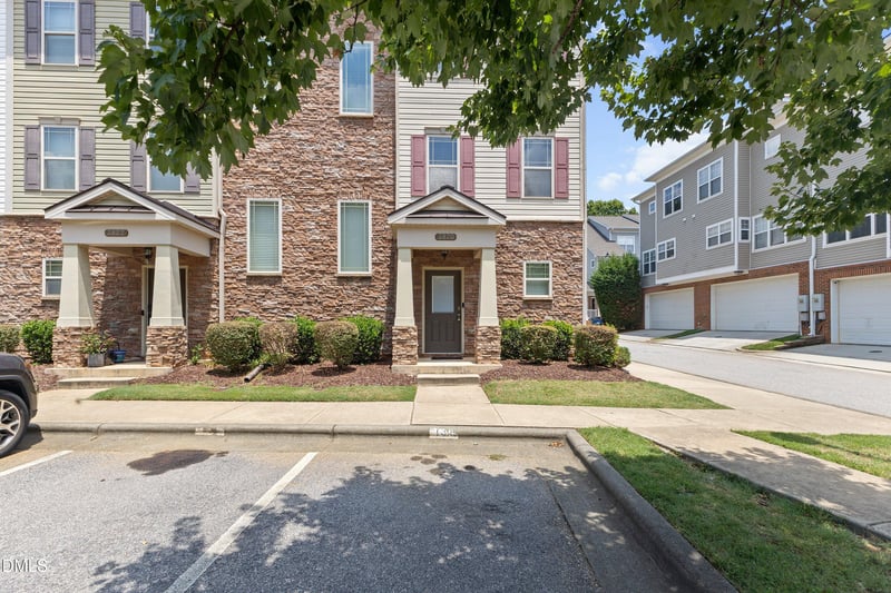 3820 Amelia Park Dr, Raleigh, NC 27606