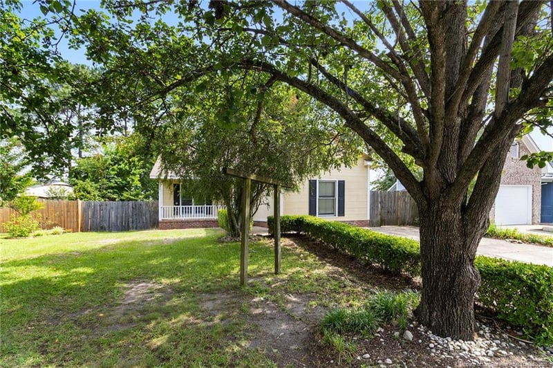 3820 Crusader Dr, Hope Mills, NC 28348