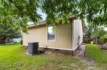 3820 Crusader Dr, Hope Mills, NC 28348