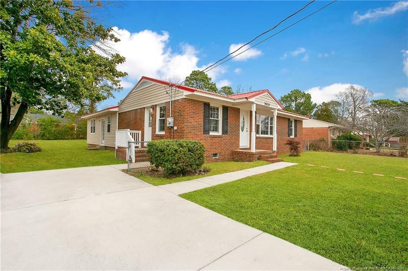 3820 Madison Ave, Fayetteville, NC 28304