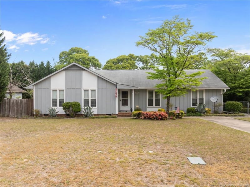 3820 Sarasota Dr, Fayetteville, NC 28311
