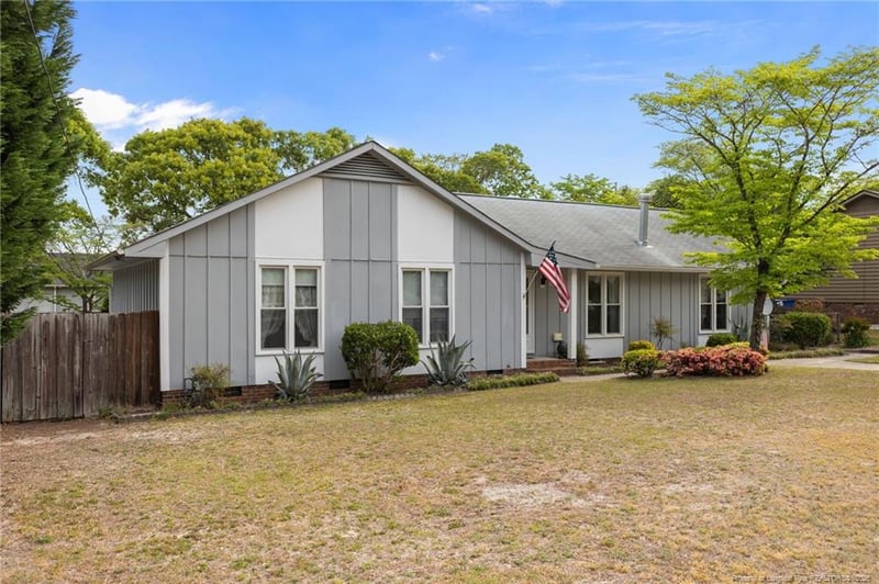 3820 Sarasota Dr, Fayetteville, NC 28311