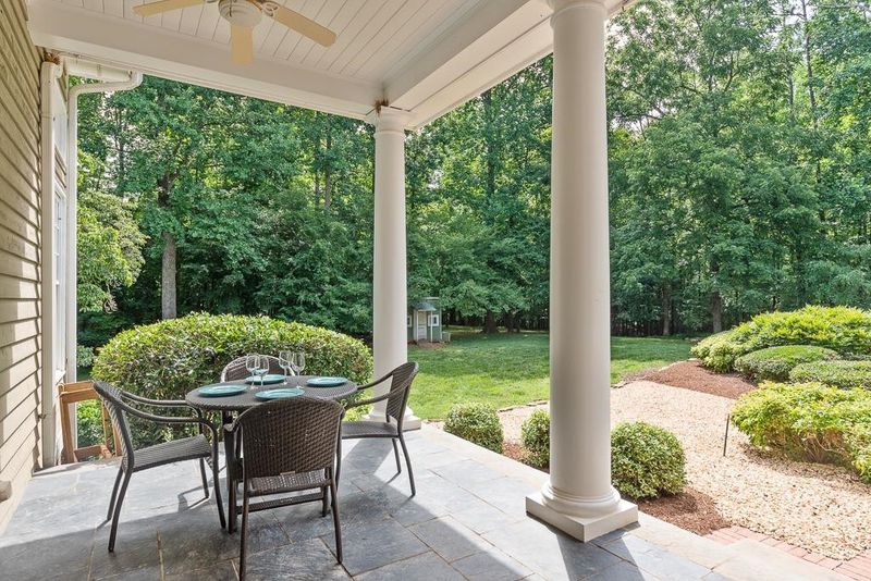3820 Stoneycreek Rd, Chapel Hill, NC 27514