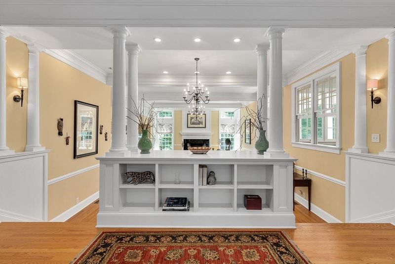 3820 Stoneycreek Rd, Chapel Hill, NC 27514