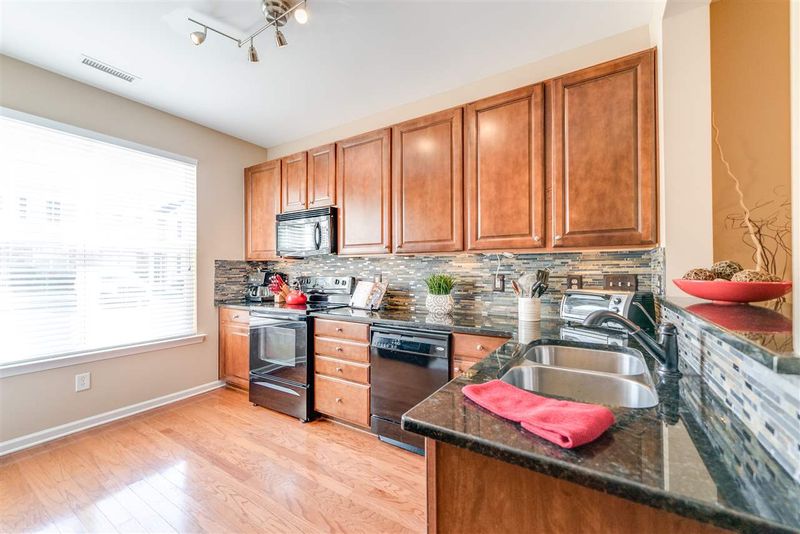 3821 Poulnot Ct, Raleigh, NC 27604