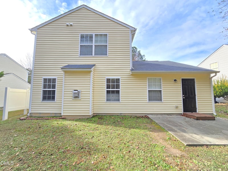 3821 Tyler Bluff Ln, Raleigh, NC 27616