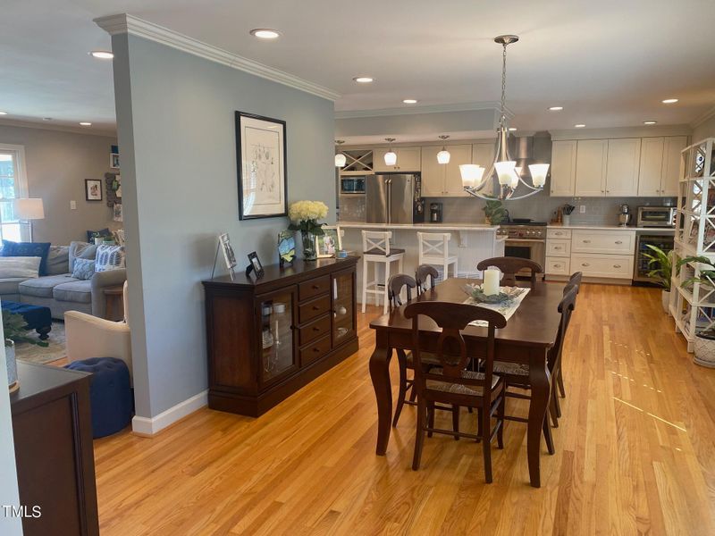 3821 Yadkin Dr, Raleigh, NC 27609