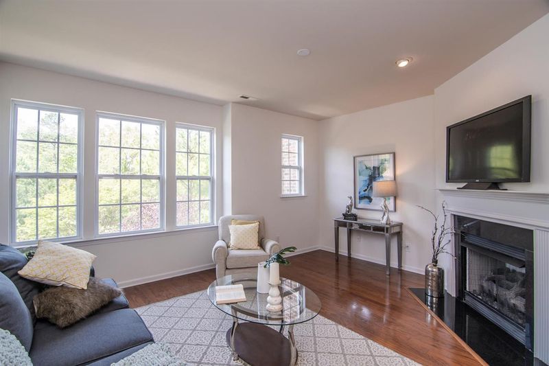 3823 Cary Glen Blvd, Cary, NC 27519