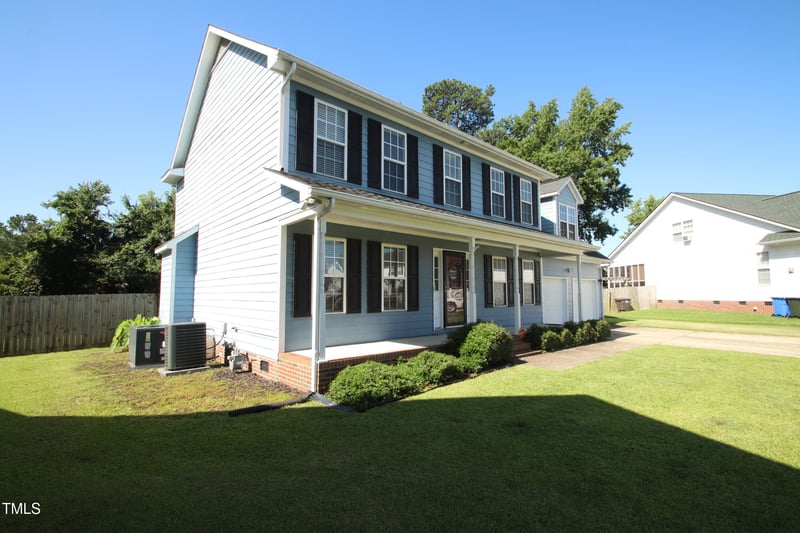 3823 Little John Ct, Fayetteville, NC 28306