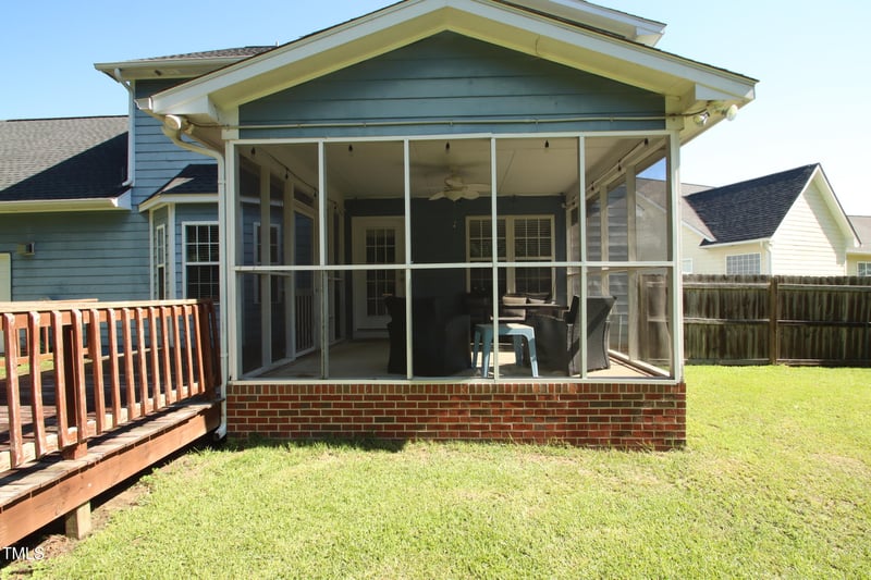 3823 Little John Ct, Fayetteville, NC 28306