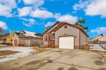 3824 Constance Rd, Hope Mills, NC 28348