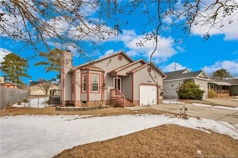 3824 Constance Rd, Hope Mills, NC 28348