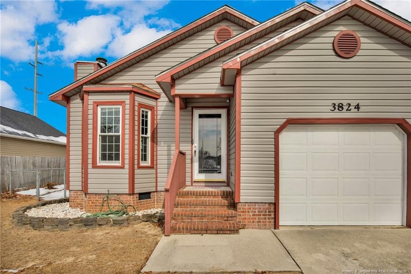 3824 Constance Rd, Hope Mills, NC 28348