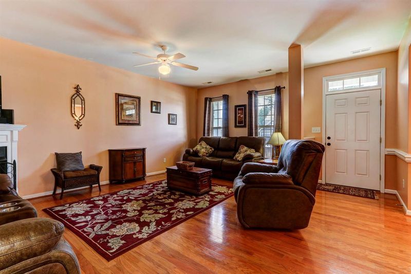 3824 Northrop Dr, Haw River, NC 27258