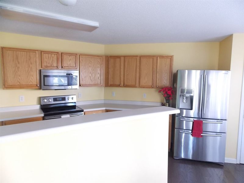3824 Tryon Ridge Dr, Raleigh, NC 27610