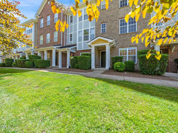 3825 Cary Glen Blvd, Cary, NC 27519