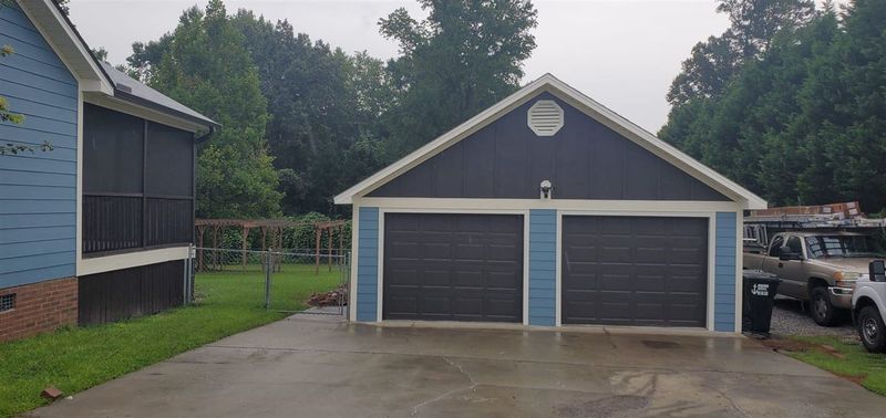 3825 Manor Dr, Clayton, NC 27520