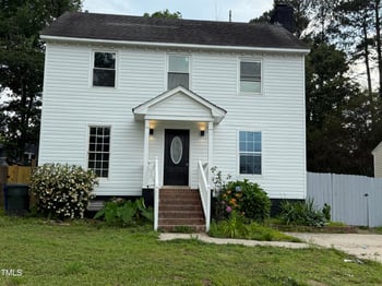 3825 Old Coach Rd, Raleigh, NC 27616