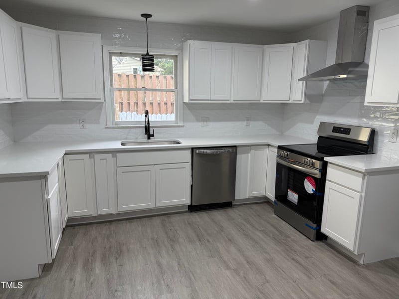 3825 Old Coach Rd, Raleigh, NC 27616