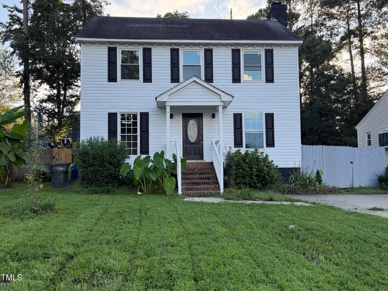 3825 Old Coach Rd, Raleigh, NC 27616