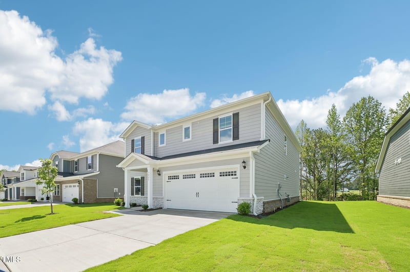 3825 Rosebush Dr, Zebulon, NC 27597