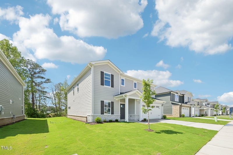 3825 Rosebush Dr, Zebulon, NC 27597