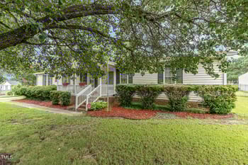 3825 Wyndfair Dr, Fuquay Varina, NC 27526