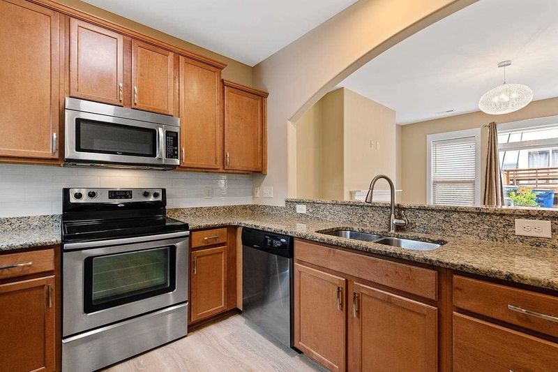 3826 Amelia Park Dr, Raleigh, NC 27606